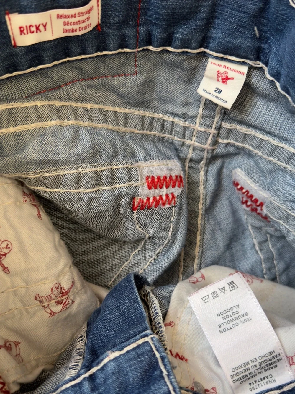 The True Religion Ricky Men's/Women’s Shorts in White/Red Stitching